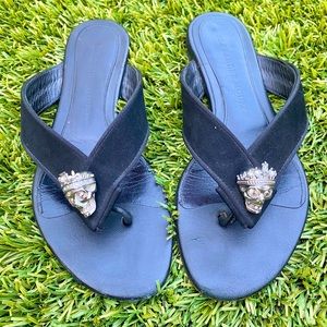 Alexander McQueen
king and queen skull sandals